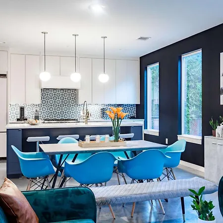 Modern Atx Mansion 6Th Street - 3 Min Scooter Villa